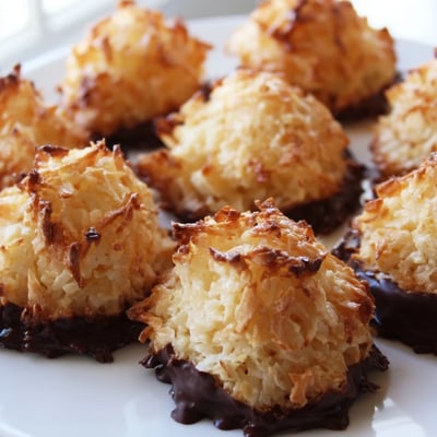 Chewy Coconut Macaroons